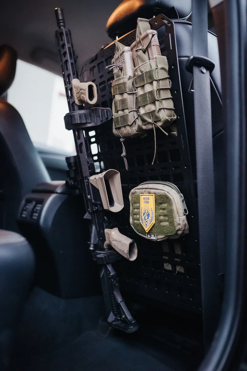 Гвинтівка з зеленими підсумками
